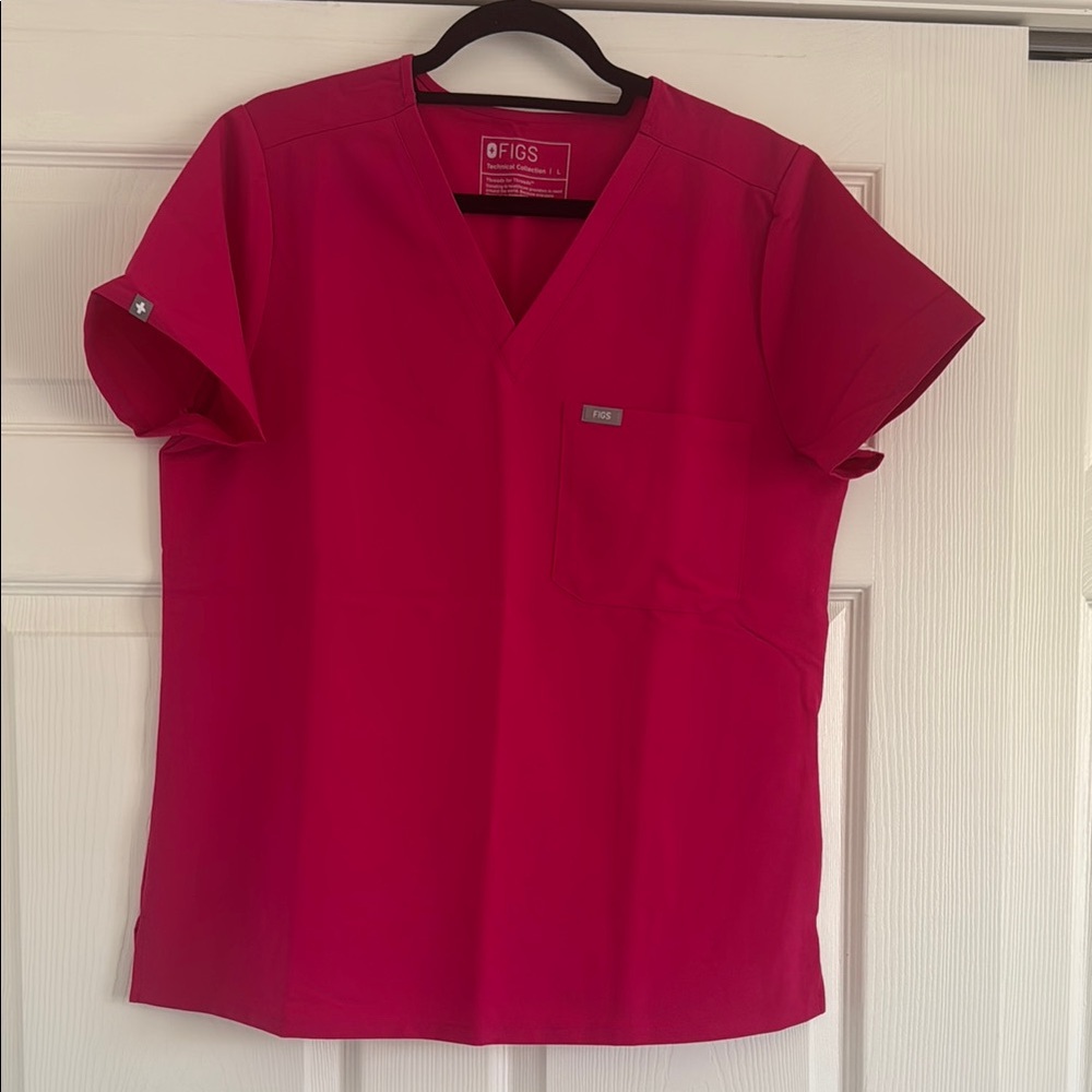 Figs Women’s Pink Scrub Top